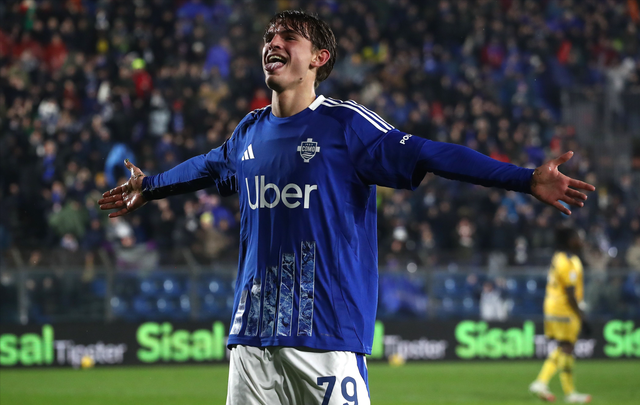 他曾效力于 他曾效力于